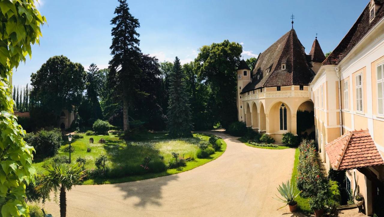 Ferienwohnung Schloss Schrattenthal Exterior foto